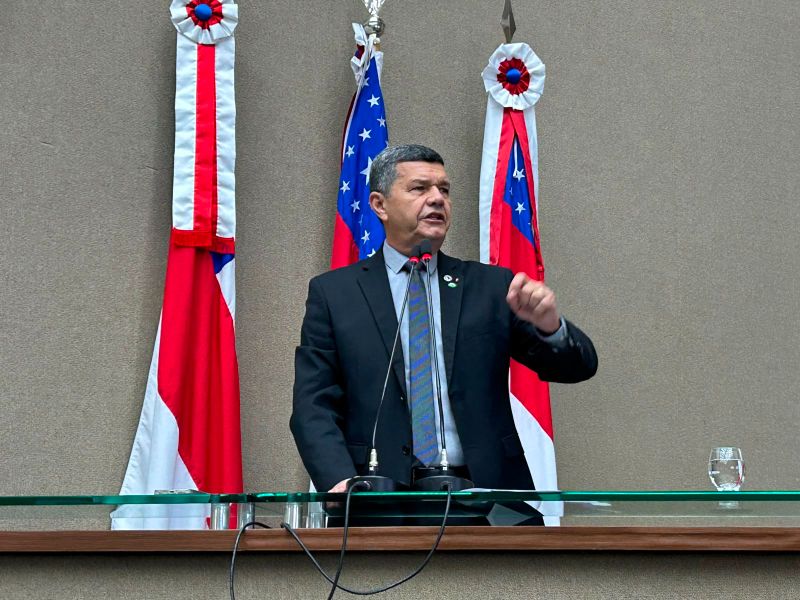 Delegacias superlotadas e falta de presídios regionais agravam crise no sistema prisional do Amazonas, afirma Comandante Dan